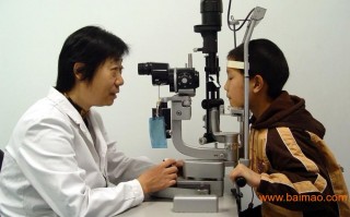 散光镜片大概多少钱，散光镜片和近视镜片有什么不一样