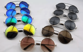 变色镜什么时候变色深，变色镜什么时候变色深还是浅