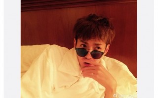 吴亦凡带眼镜什么牌子的，吴亦凡带眼镜什么牌子的衣服