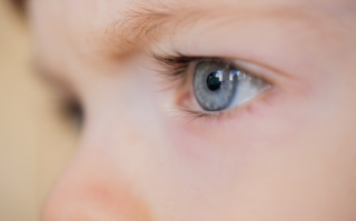 怎么矫正眼睛近视眼，怎么矫正眼睛近视眼镜