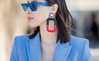 方脸女戴什么眼镜框，方脸戴什么眼镜框好看